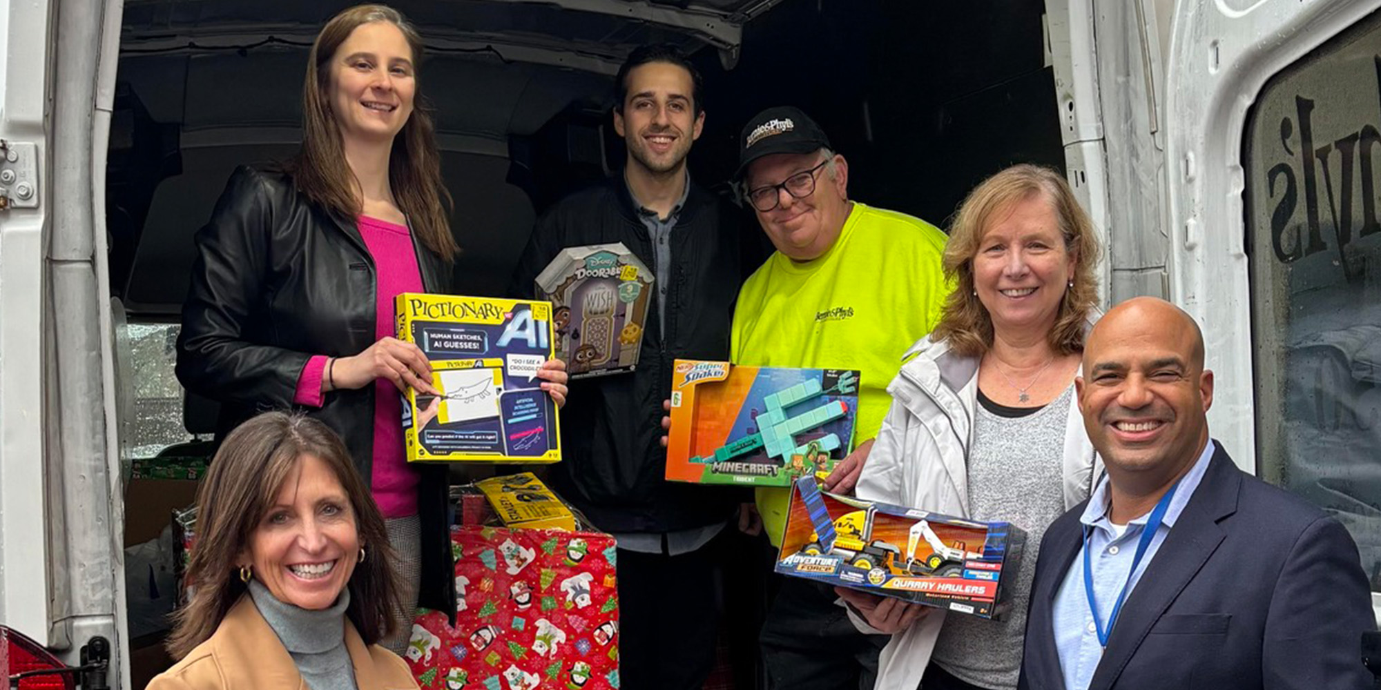 Bernie & Phyl's Delivering Toys