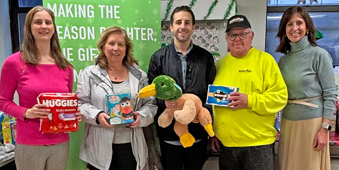 Bernie & Phyl's Delivering Toys